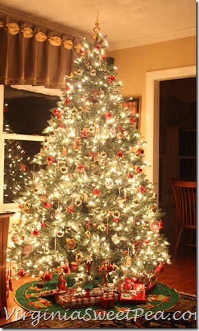 Our 2012 Christmas Tree - Sweet Pea