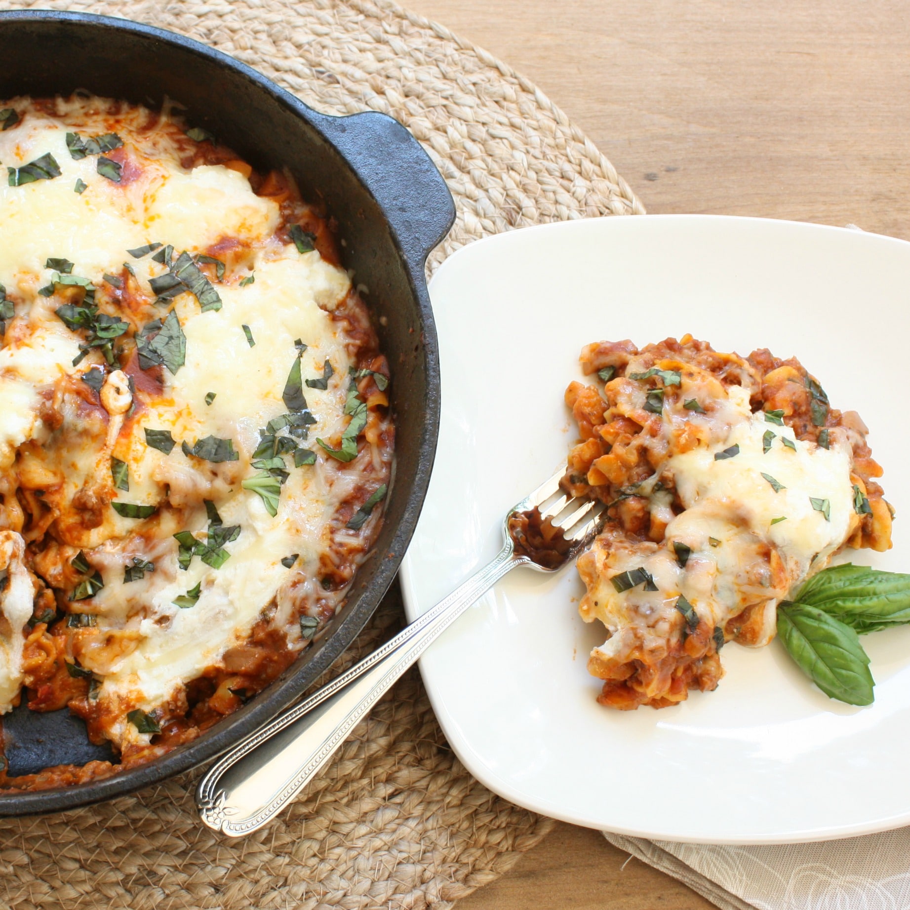 https://www.virginiasweetpea.com/wp-content/uploads/2016/09/30-Minute-Skillet-Lasagna-Square.jpg