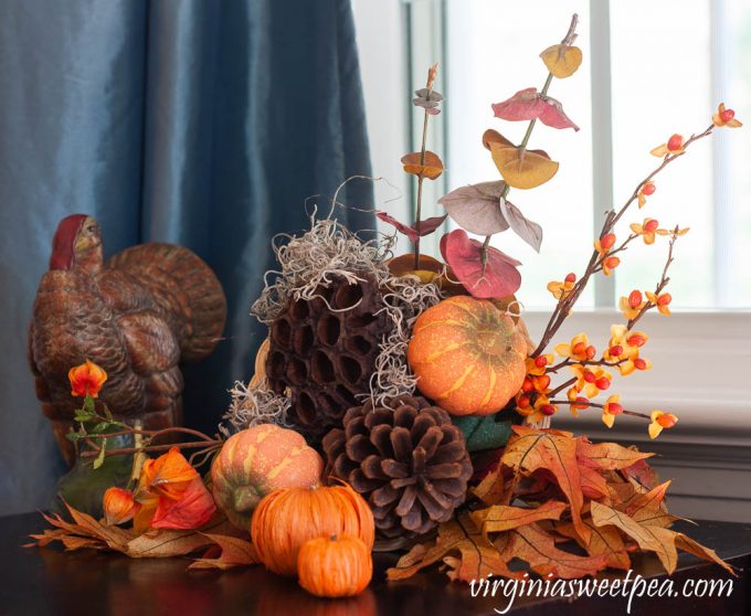 Decorating for Thanksgiving with Vintage - Sweet Pea