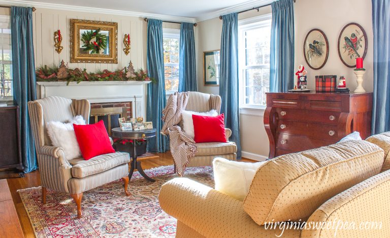 A Very Vintage Christmas in the Formal Living Room - Sweet Pea