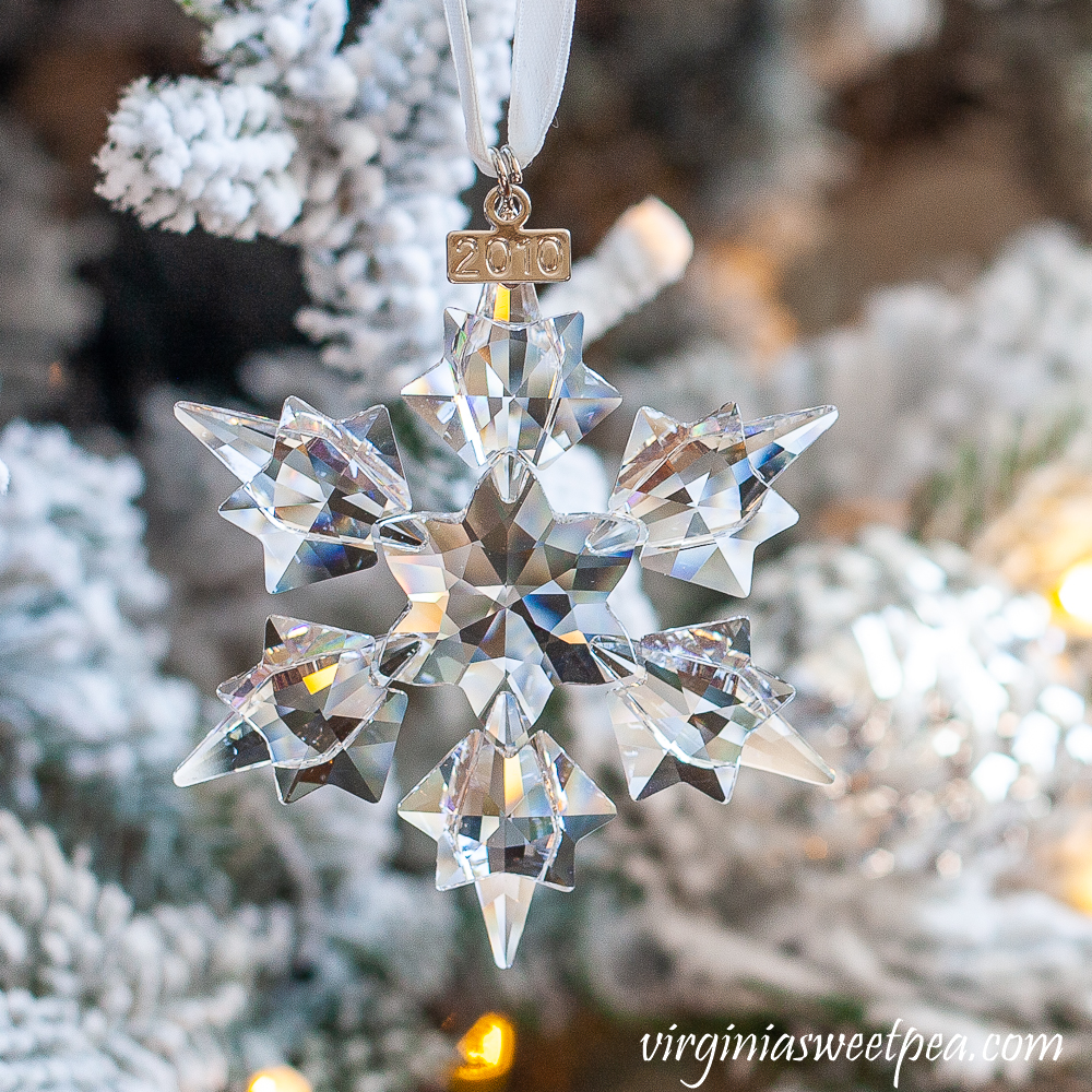 Set of 3 Snowflake Ornaments White Acrylic Snowflakes Minimalist Ornaments  Ornament Sets Snowflake Ornaments 